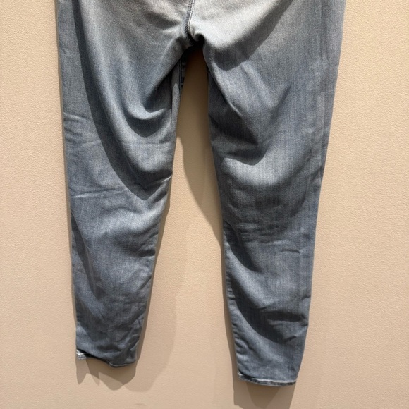 J Brand Women's Light Blue Jeans Capri Beyond Size 26 - Picture 4 of 9